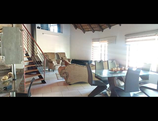 3 BEDROOM FREEHOLD FOR SALE IN KARENPARK